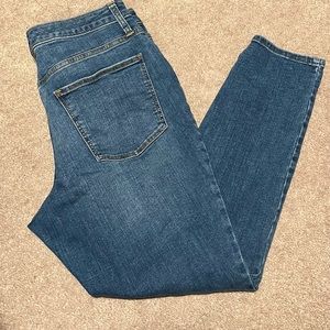 Universal thread women’s jeans